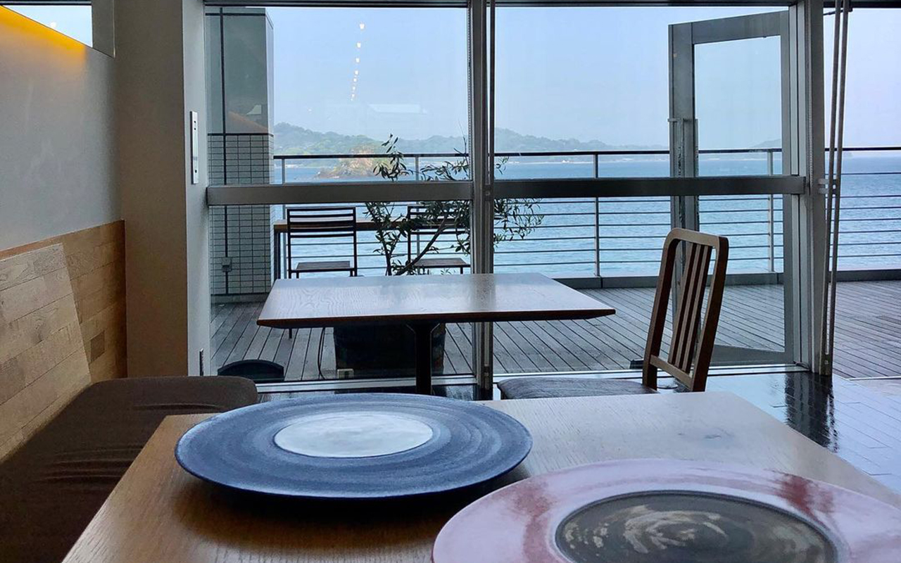 海を眺めながら愛媛の食材を使った洋食が楽しめる港のレストラン Restaurant Feu レストラン フゥ が愛媛県松山市 に6月9日グランドオープン